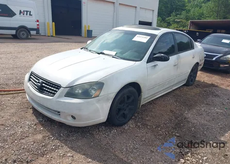 2005 Nissan Altima 2.5 S z USA, uszkodzony, nr VIN 1N4AL11D35N497449